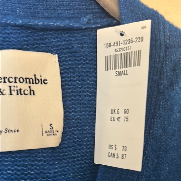 ABERCROMBIE Blue Short Cardigan Sweater NWT - Picture 4 of 9